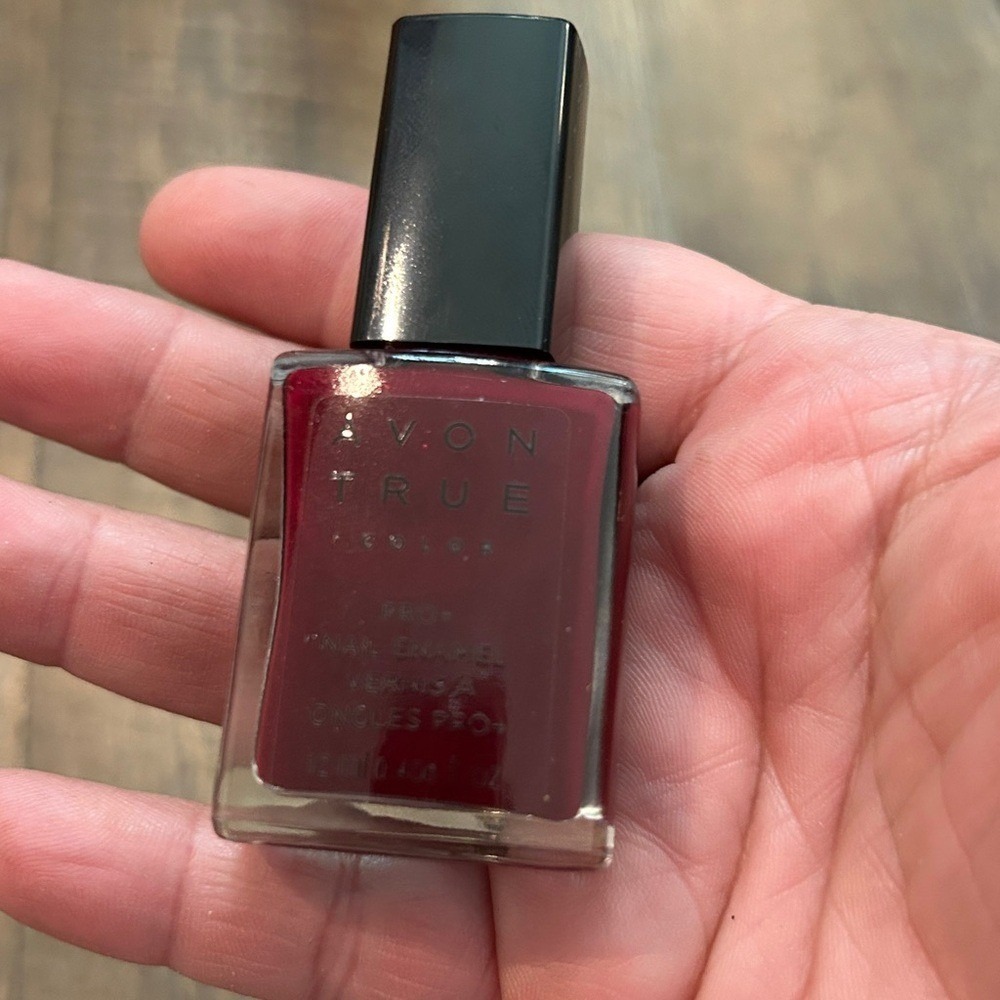 Avon True Color Pro Nail Enamel Cherry Jubilee‎ NEW - Picture 2 of 4